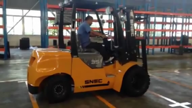 SNSC FD35 Diesel Forklift to Philippines