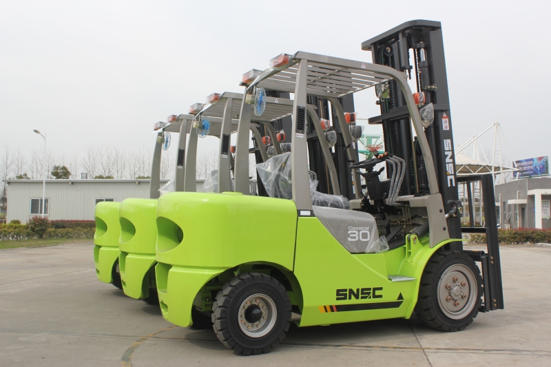 SNSC FD30 3T Diesel Forklift to SAUDI ARABIA