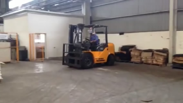 SNSC FD50 Diesel Forklift with Lifting Hook to Kuwait