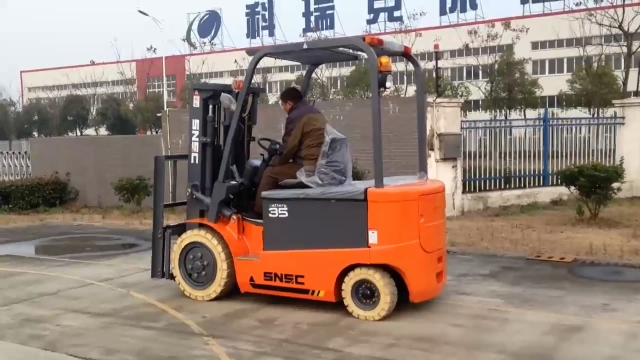 SNSC FB35 Electric Forklift to Uzbekistan