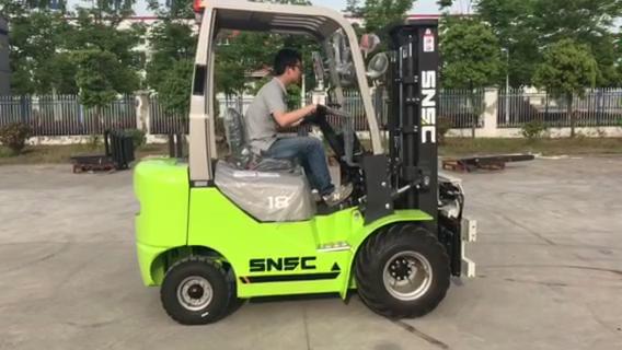 SNSC FD18 1.8 T Forklift with Rotator to New Zealand