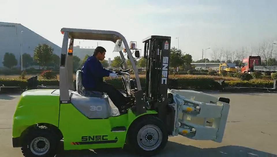 SNSC FD30 Forklift Truck with Paper Roll Clamp to Sri Lanka