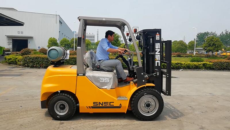 SNSC FL35 3.5T LPG GAS Forklift Truck to Iran
