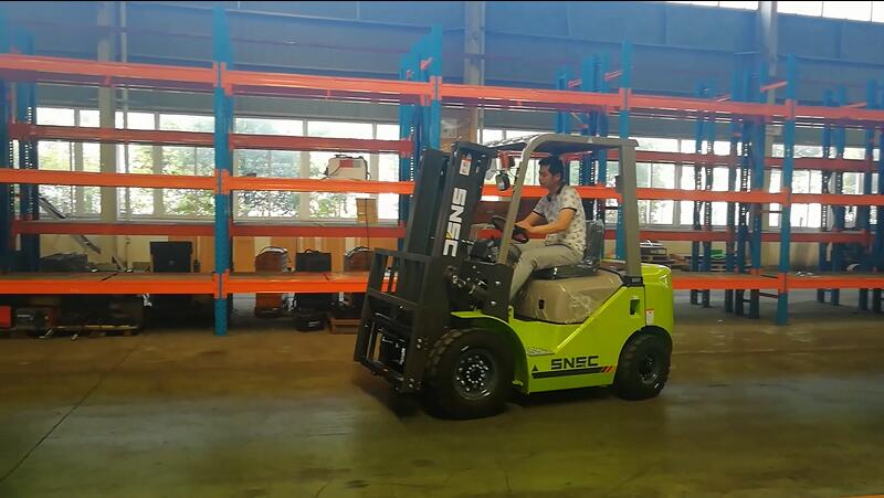 SNSC FD20 2T Diesel Forklift Truck to Argentina