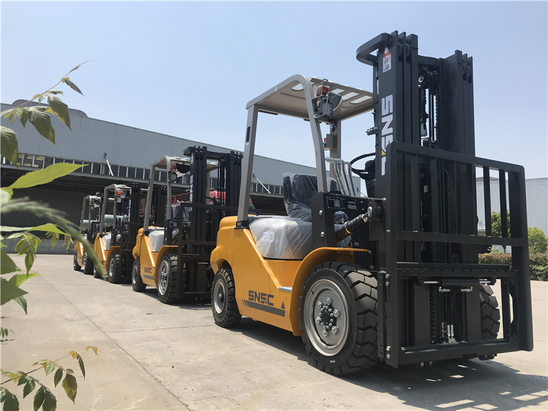 SNSC FL25 & FL30 LPG Gasoline Forklift to Trinidad and Tobago