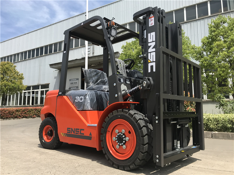 SNSC FD30 3T Diesel Forklift Truck to Mauritius