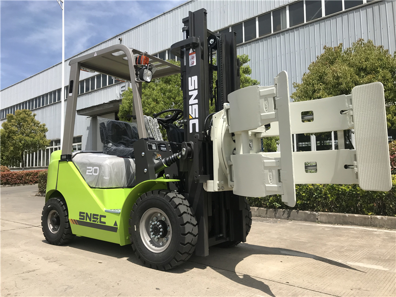 SNSC FD20 Forklift with Paper Roll Clamp to Uzbekistan