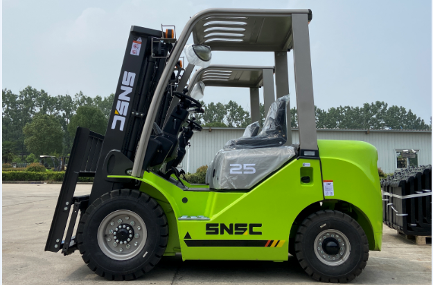 SNSC 2.5 ton Diesel  Forklift  to Algeria