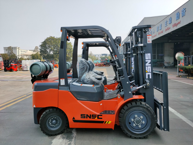 SNSC FL35 3.5T LPG Gasoline Forklift Truck to Peru